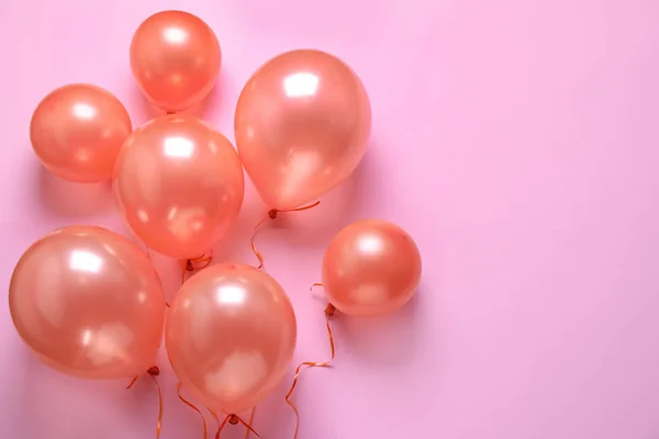 Ballons Colorés Sur Fond Rose Couché Plat Espace Pour Texte — Photo