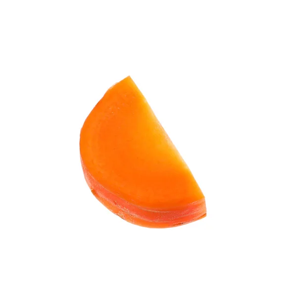 Κομμάτι φρέσκου ώριμου καρότου απομονωμένο σε λευκό — Φωτογραφία Αρχείου