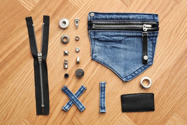 Composição Leigos Planos Com Acessórios Vestuário Detalhes Corte Para Jeans — Fotografia de Stock