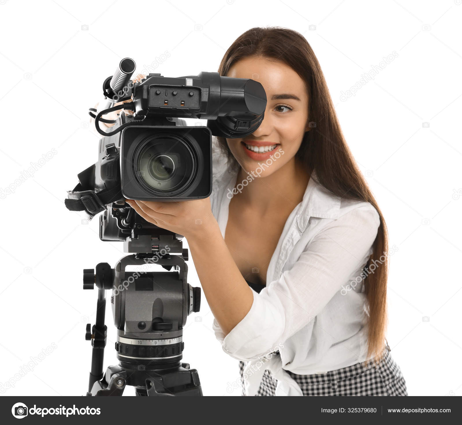Với người điều khiển máy quay video chuyên nghiệp trên nền trắng, bạn sẽ trở thành những nhà làm phim chuyên nghiệp và tạo ra những sản phẩm đẳng cấp. Không chỉ có khả năng sáng tạo trong việc quay phim, bạn còn có thể quay video độ nét cao và kiểm soát chất lượng hình ảnh một cách dễ dàng. Hãy trổ tài và cùng chia sẻ những kỹ năng chuyên nghiệp nhất!