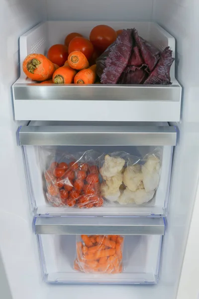 Refrigerador Abierto Lleno Diferentes Productos Frescos — Foto de Stock