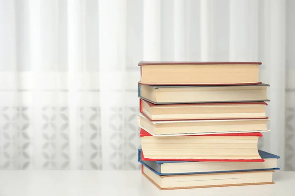 Colección Diferentes Libros Sobre Mesa Interiores Espacio Para Texto — Foto de Stock