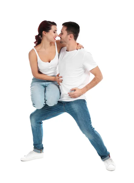 Hermosa Pareja Joven Bailando Sobre Fondo Blanco — Foto de Stock