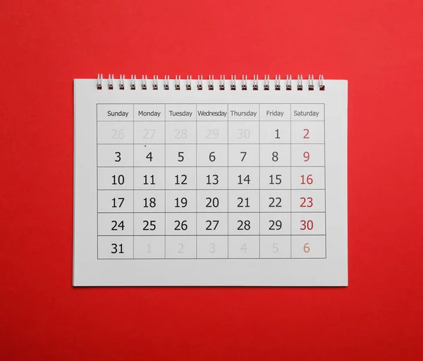 Calendrier Papier Sur Fond Rouge Vue Dessus — Photo