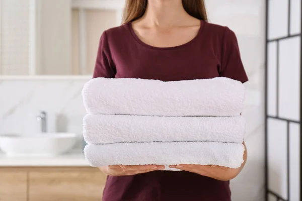 Woman Holding Fresh Towels Bathroom Closeup — Stock Photo, Image