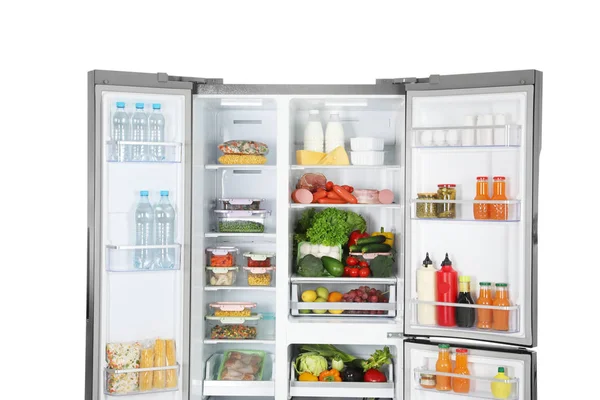 Offener Kühlschrank voller Produkte isoliert auf weiß — Stockfoto