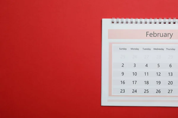 Februar Kalender Auf Rotem Hintergrund Draufsicht Raum Für Text — Stockfoto