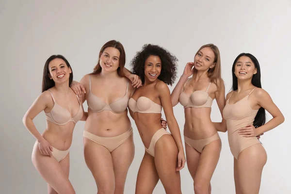 Group Women Different Body Types Underwear Light Background — Stock Photo, Image