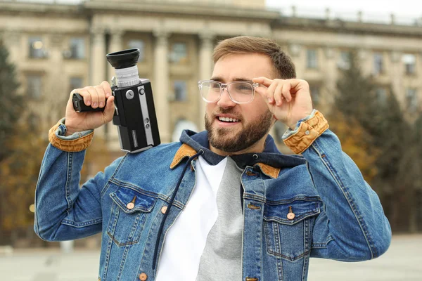 Young Man Vintage Video Camera City Street — Stock Photo, Image