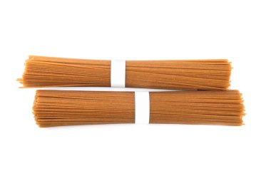 Beyaz manzaralı, pişmemiş karabuğday erişteleri.