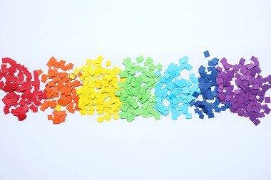 Renkli kağıttan yapılmış gökkuşağı paleti, üst görünüm