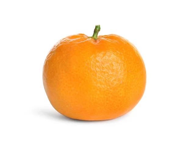 Mandarino fresco maturo succoso isolato su bianco — Foto Stock