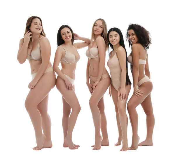 Grupo Mujeres Con Diferentes Tipos Cuerpo Ropa Interior Sobre Fondo — Foto de Stock