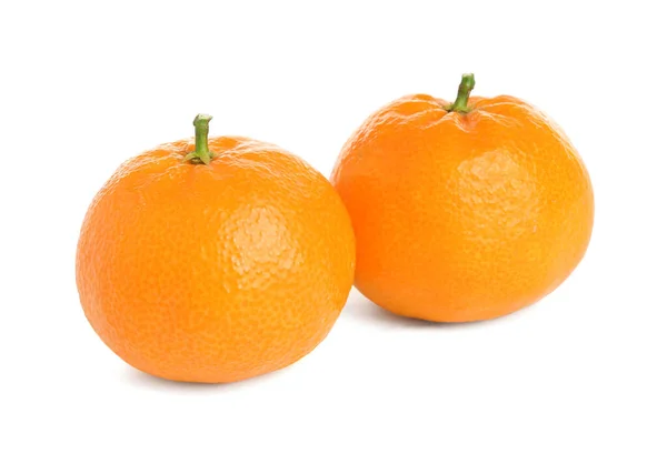 Fresh ripe juicy tangerines isolated on white — ストック写真