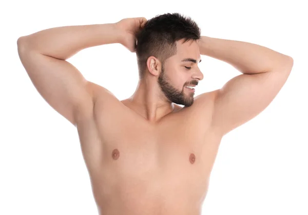 Junger Mann Zeigt Haarlose Achseln Nach Epilation Auf Weißem Hintergrund — Stockfoto