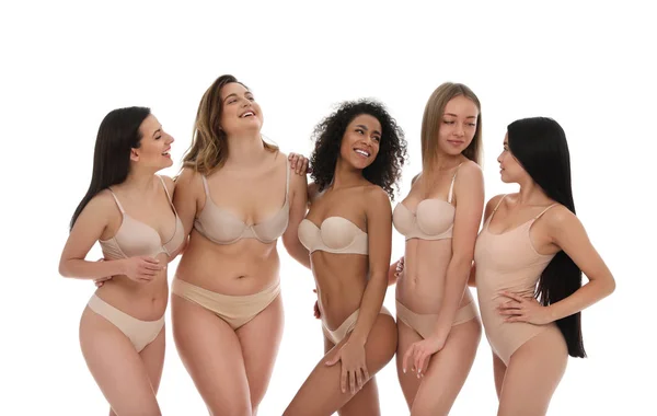 Gruppo Donne Con Diversi Tipi Corpo Biancheria Intima Sfondo Bianco — Foto Stock