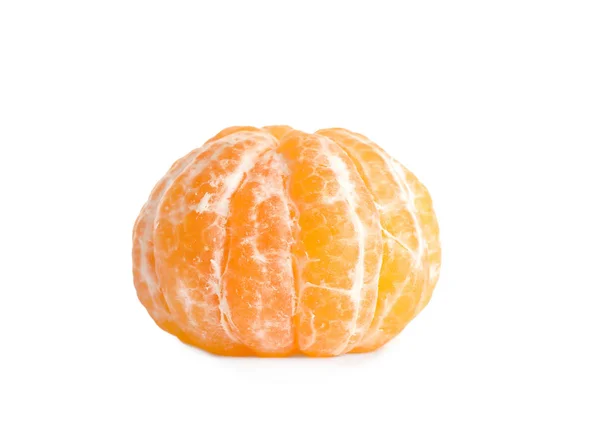 Geschälte frische saftige Mandarine isoliert auf weiß — Stockfoto