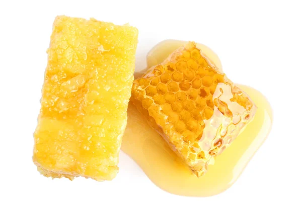 Färska läckra söta honeycombs isolerade på vit, ovanifrån — Stockfoto