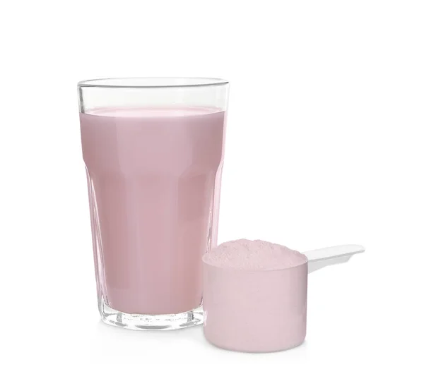 Batido de proteína e pó isolado sobre branco — Fotografia de Stock