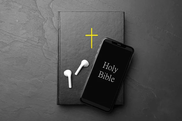 Ncil Telefon Kulaklıklar Siyah Arka Planda Üst Manzara Dini Sesli — Stok fotoğraf