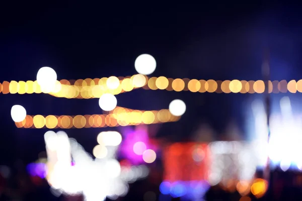 Vista Turva Rua Cidade Com Luzes Festivas Noite Efeito Bokeh — Fotografia de Stock