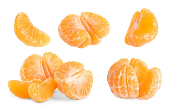 Очищений свіжий соковитий мандарин ізольований на білому — стокове фото