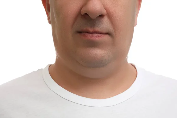 Volwassen man met dubbele kin op witte achtergrond, close-up — Stockfoto