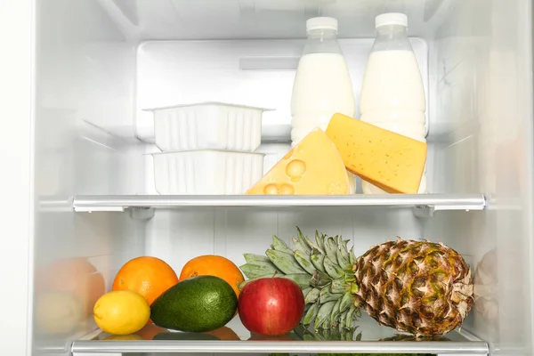 Refrigerador Abierto Lleno Diferentes Productos Frescos — Foto de Stock