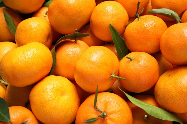 Friss Érett Mandarin Levelekkel Háttérként Felülnézetből Citrusfélék — Stock Fotó