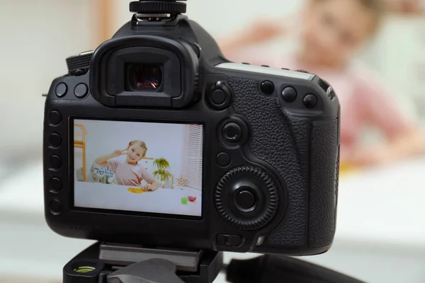 Cute Little Blogger Slime Recording Video Home Focus Camera — Stock Photo, Image