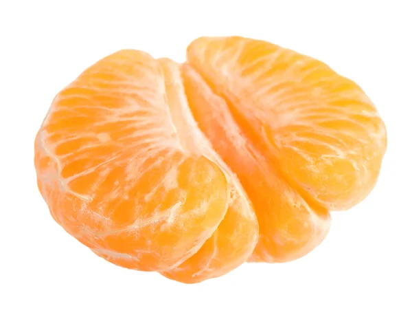 Mandarina jugosa fresca pelada aislada en blanco — Foto de Stock