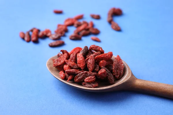 Dried Goji Berries Spoon Blue Background Closeup — Stock Photo, Image