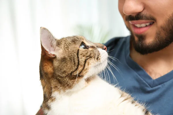 Happy Man Cat Home Closeup Friendly Pet — Stock Photo, Image