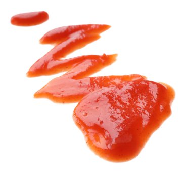 Beyaz üzerine izole edilmiş taze domates sosu.