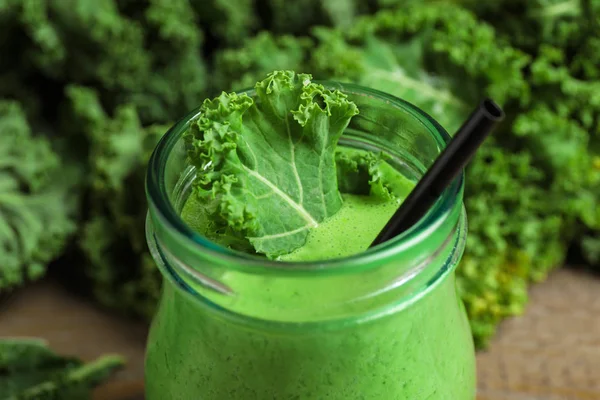 Tasty Fresh Kale Smoothie Table Closeup — 스톡 사진