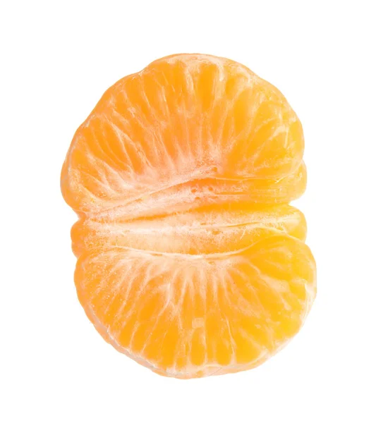Mandarine fraîche juteuse pelée isolée sur blanc — Photo