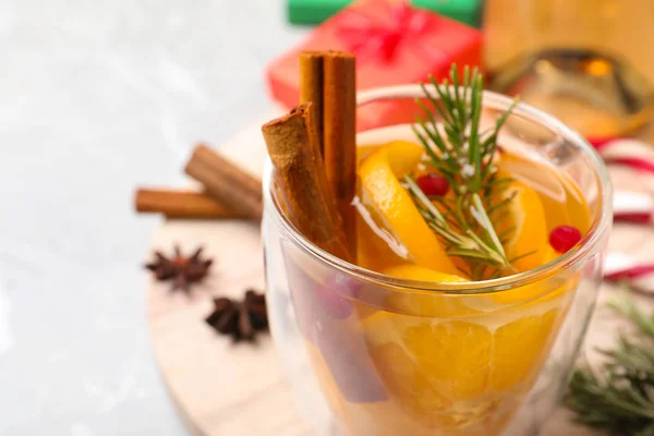 Delicious Aromatic Mulled Wine Table Closeup — Stock Photo, Image