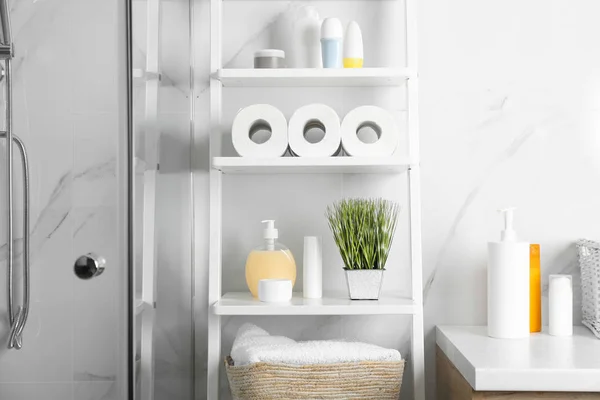 Toilet Paper Rolls Shelving Unit Bathroom — Stock Photo, Image