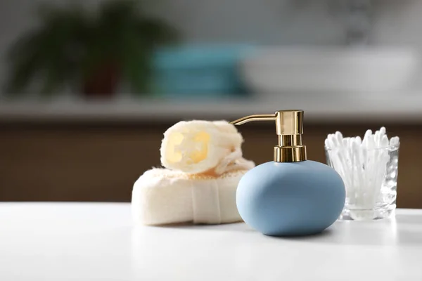 Composition Soap Dispenser White Table Indoors — Stock Photo, Image