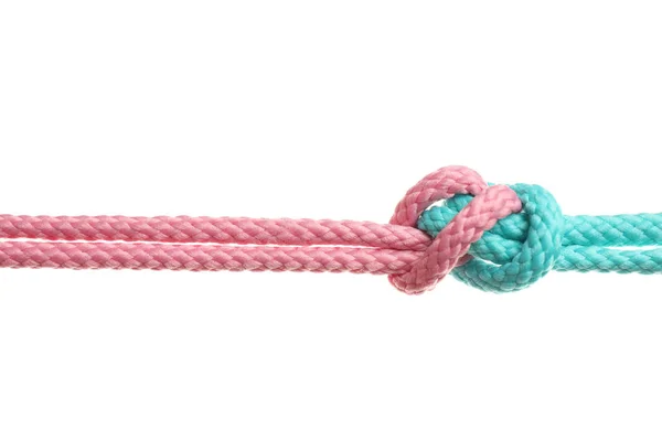 Kleurrijke Touwen Aan Elkaar Gebonden Met Knoop Geïsoleerd Wit Eenheidsconcept — Stockfoto