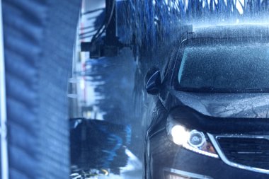 Araba yıkamada modern araba temizliği