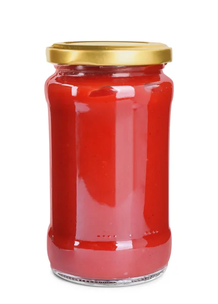 Смачний томатний соус у скляній банці ізольовані на білому — стокове фото