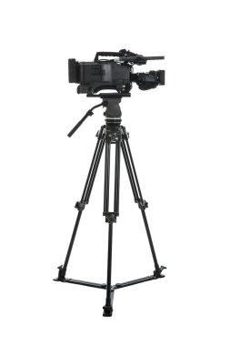 Modern profesyonel video kamera beyaza izole edildi