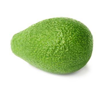 Beyaz üzerine izole edilmiş lezzetli avokado. Tropik meyve