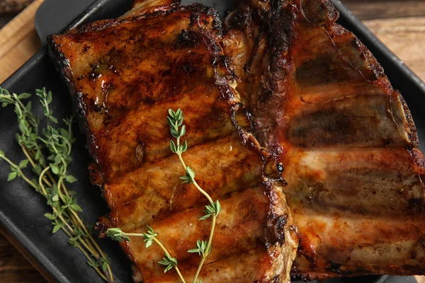 Tasty Grilled Ribs Thyme View — 스톡 사진