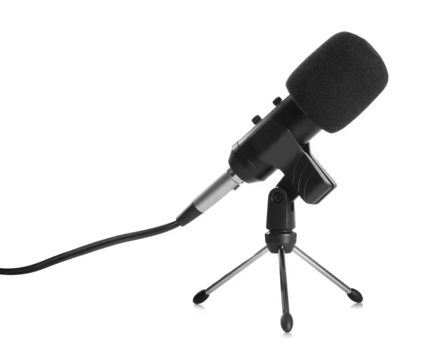 Microphone moderne isolé sur blanc. Equipement du journaliste — Photo