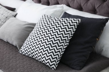 Yumuşak yastıklar modern yataklarda
