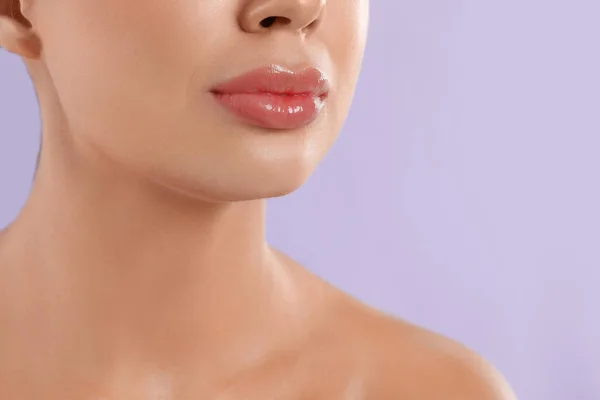 Young Woman Beautiful Full Lips Lilac Background Closeup — 스톡 사진