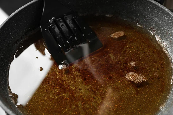 Used Cooking Oil Frying Pan Closeup — Stock Photo, Image