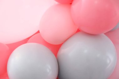 Arka plan olarak güzel renkli balonlar, yakın plan görünümü